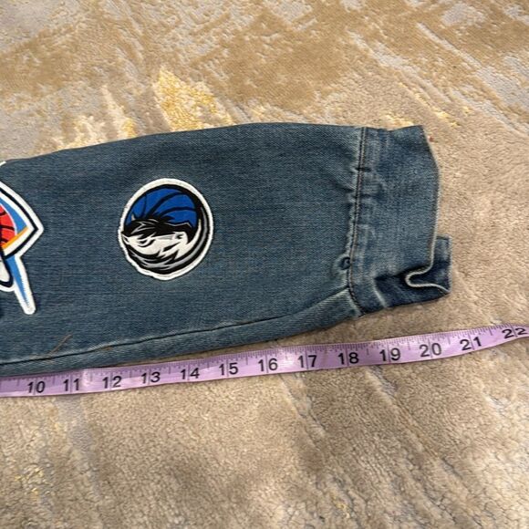 NBA Ultra Game Distressed Multi Team Patch Jean Jacket Knicks Nets Lakers Mens M - Picture 11 of 11